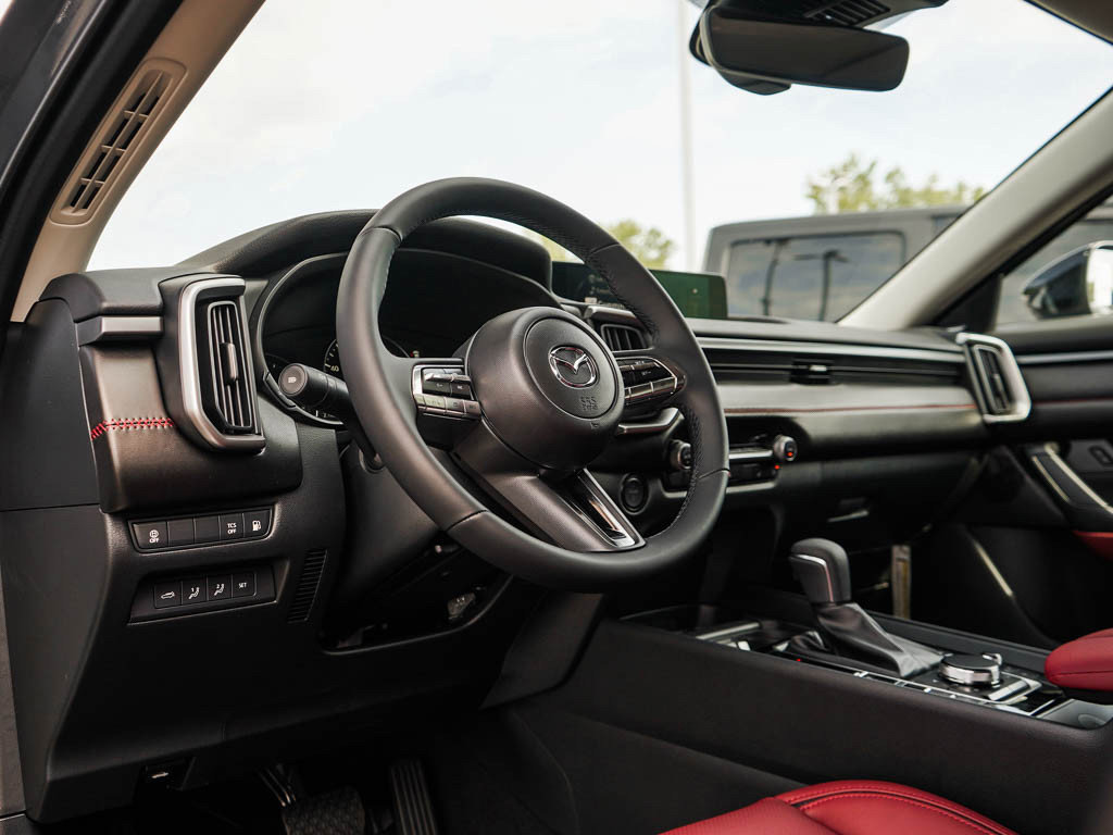 2025 Mazda CX-50 Premium photo 16
