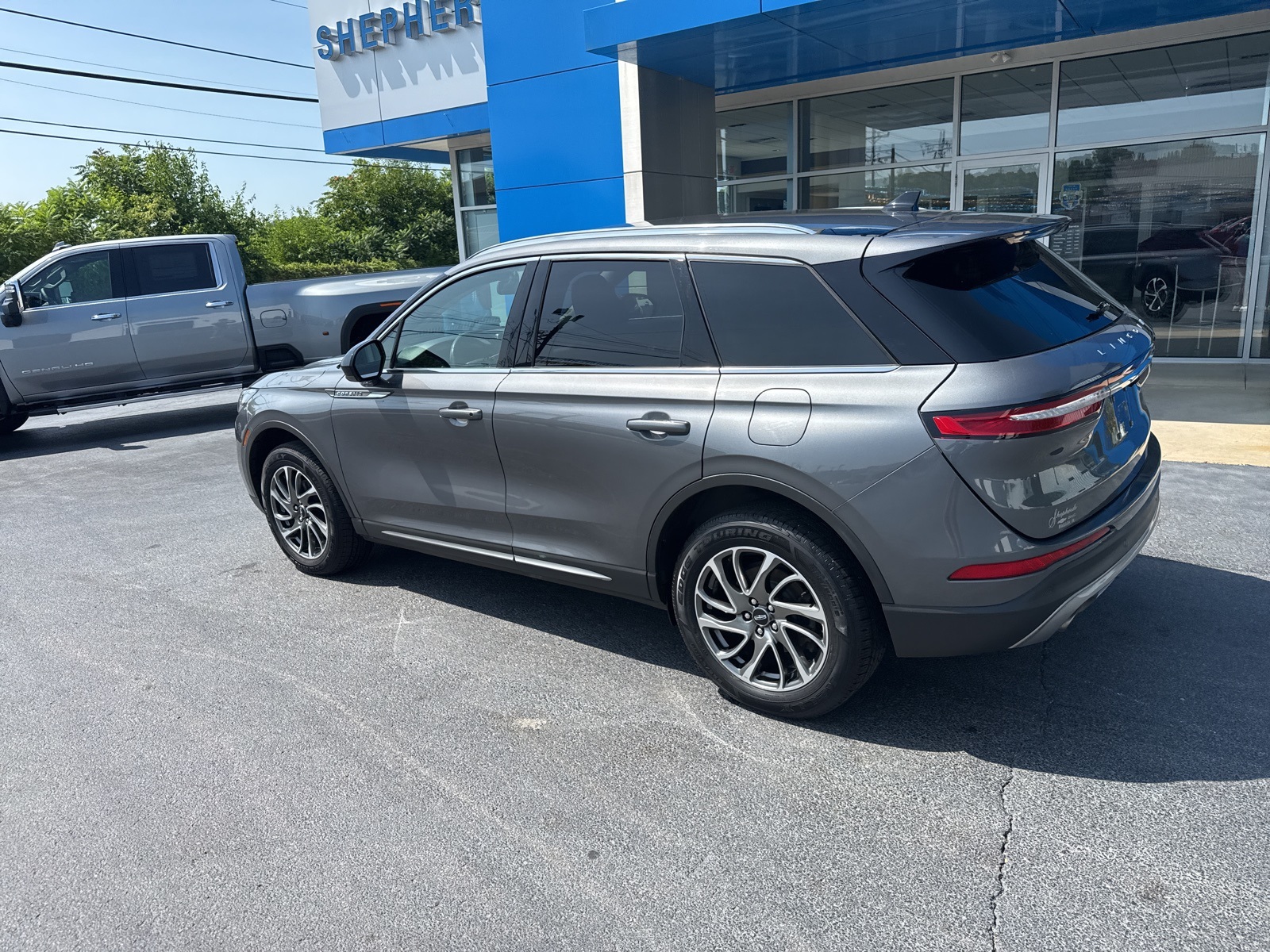 2021 Lincoln Corsair Standard photo 8