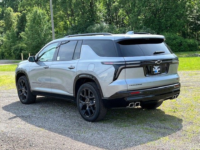 2025 Chevrolet Traverse RS photo 4