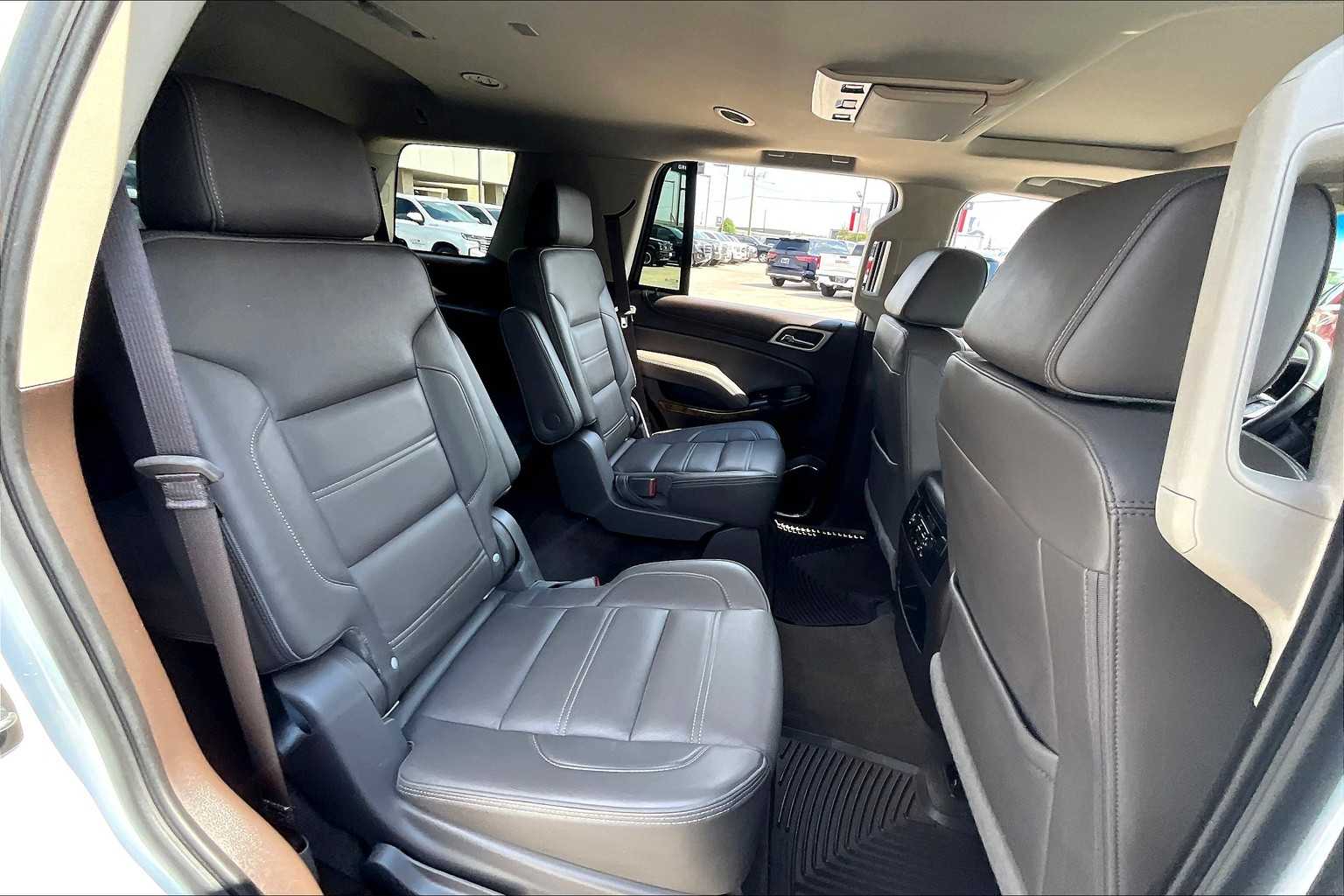2017 Gmc Yukon Denali photo 18