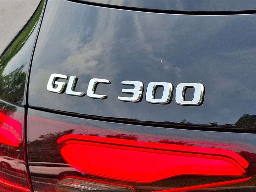 2025 Mercedes Benz GLC 300 4MATIC photo 24