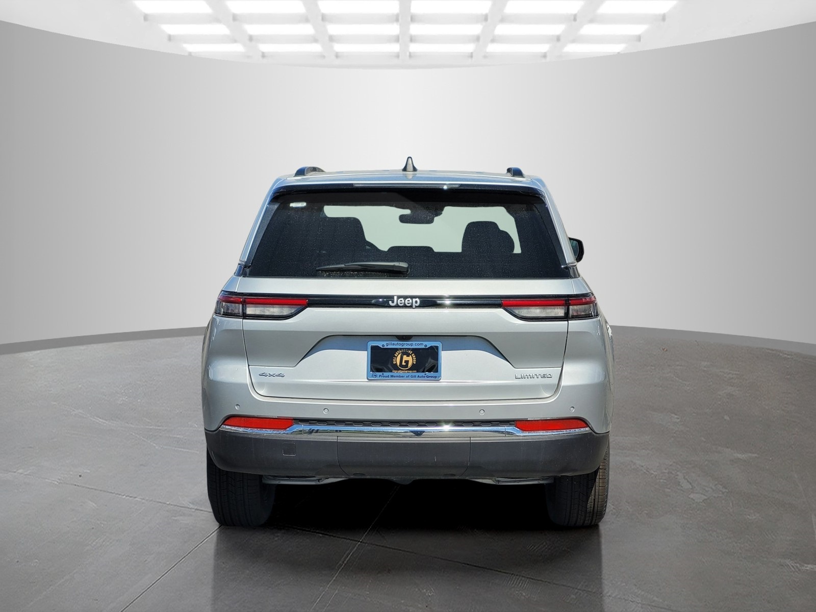 2025 Jeep Grand Cherokee Limited photo 5