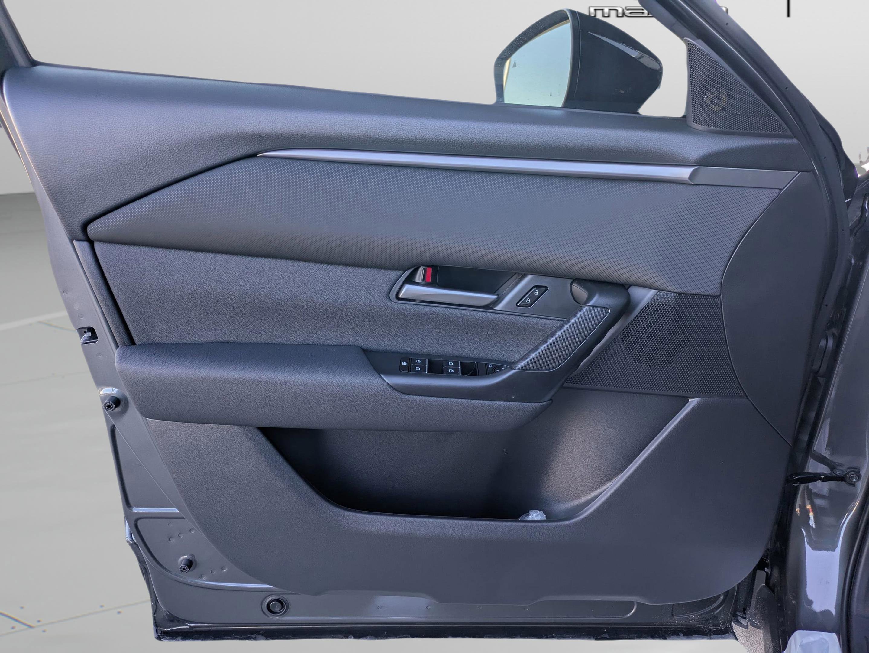 2025 Mazda CX-50 2.5 S Preferred photo 9