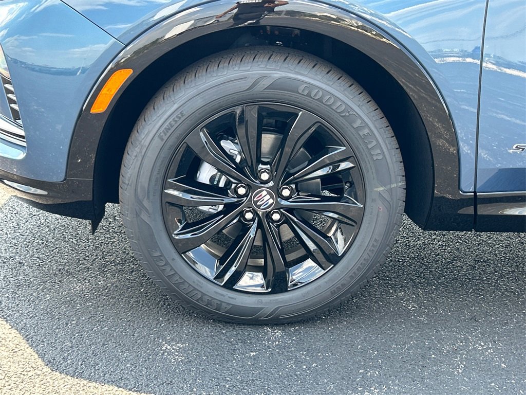 2025 Buick Envista ST photo 2