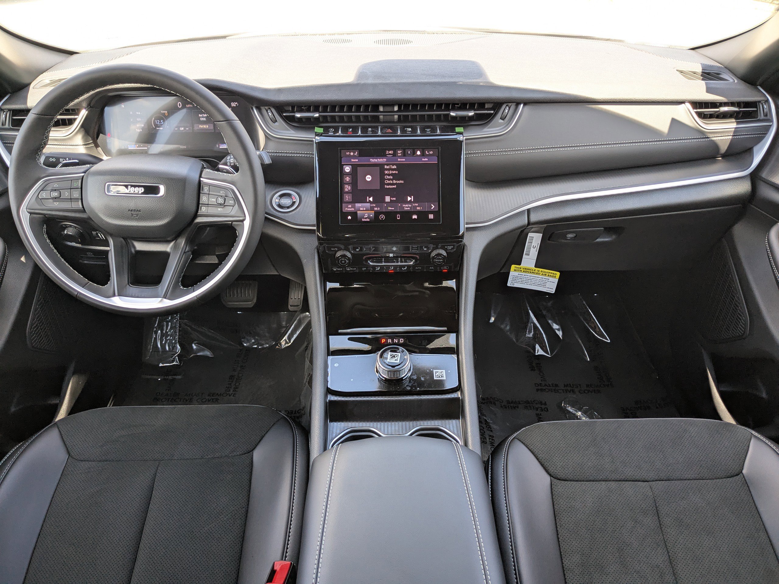 2025 Jeep Grand Cherokee Laredo Altitude photo 15