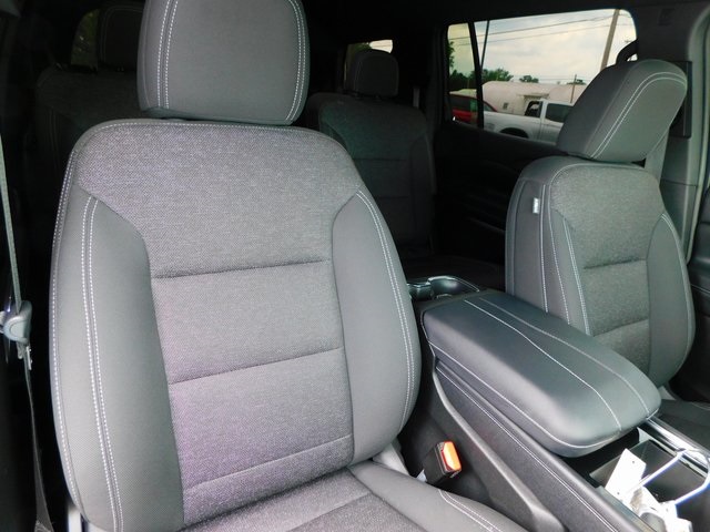 2025 Chevrolet Traverse photo 19