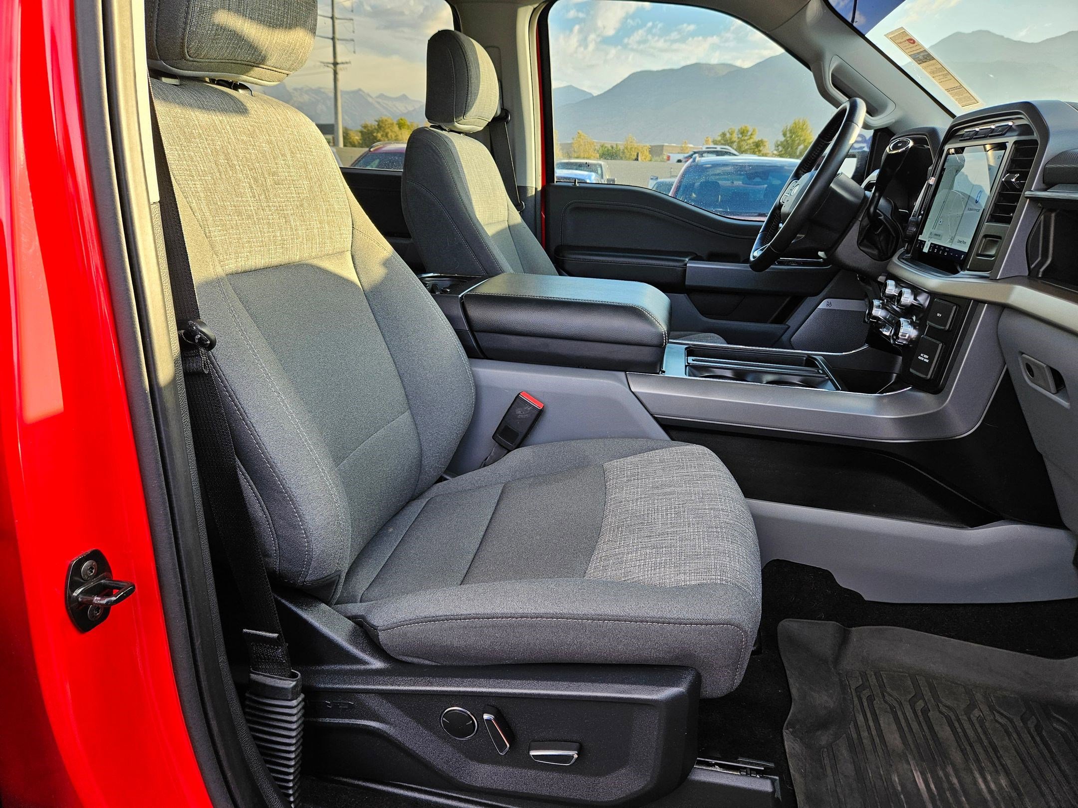 2021 Ford F-150 XLT photo 30