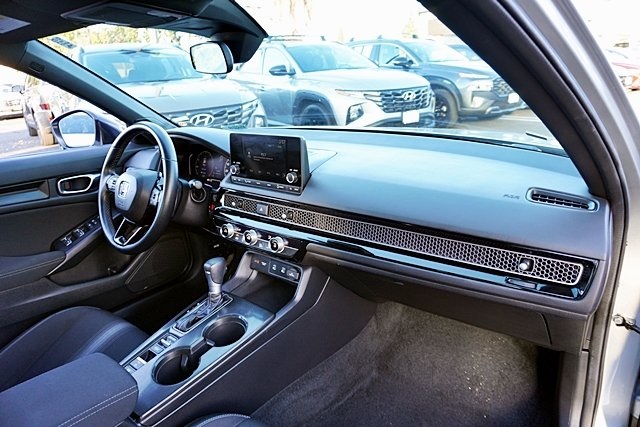 Used 2025 Silver Honda Sport image 9