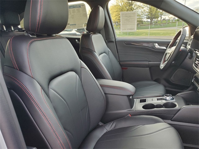 2025 Ford Escape ST-Line Elite photo 16