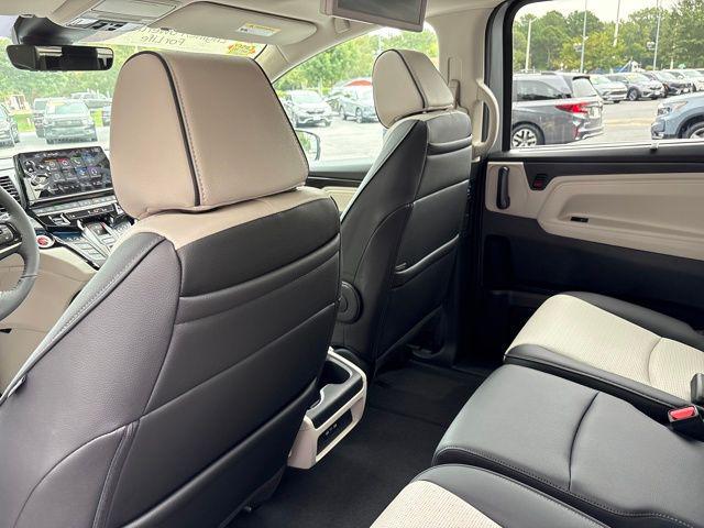 2026 Honda Odyssey Elite photo 17