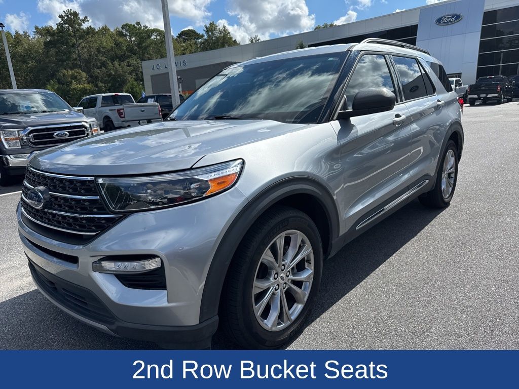 2022 Ford Explorer XLT photo 3