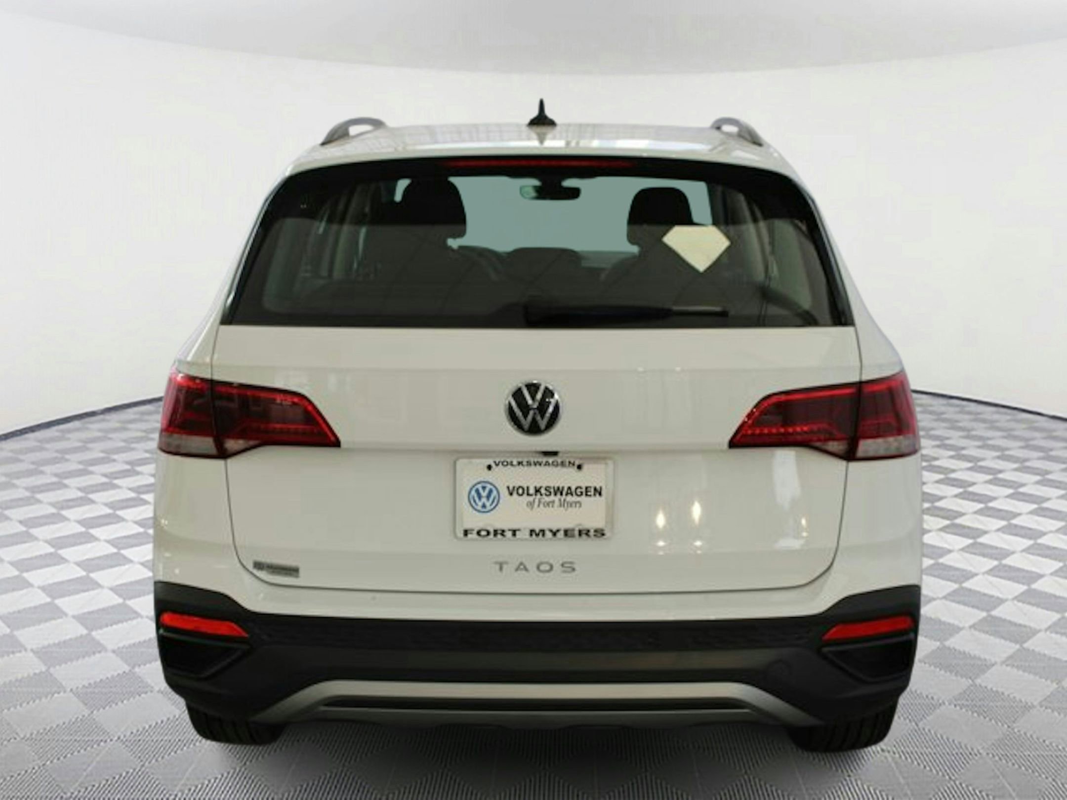 2024 Volkswagen Taos S photo 8