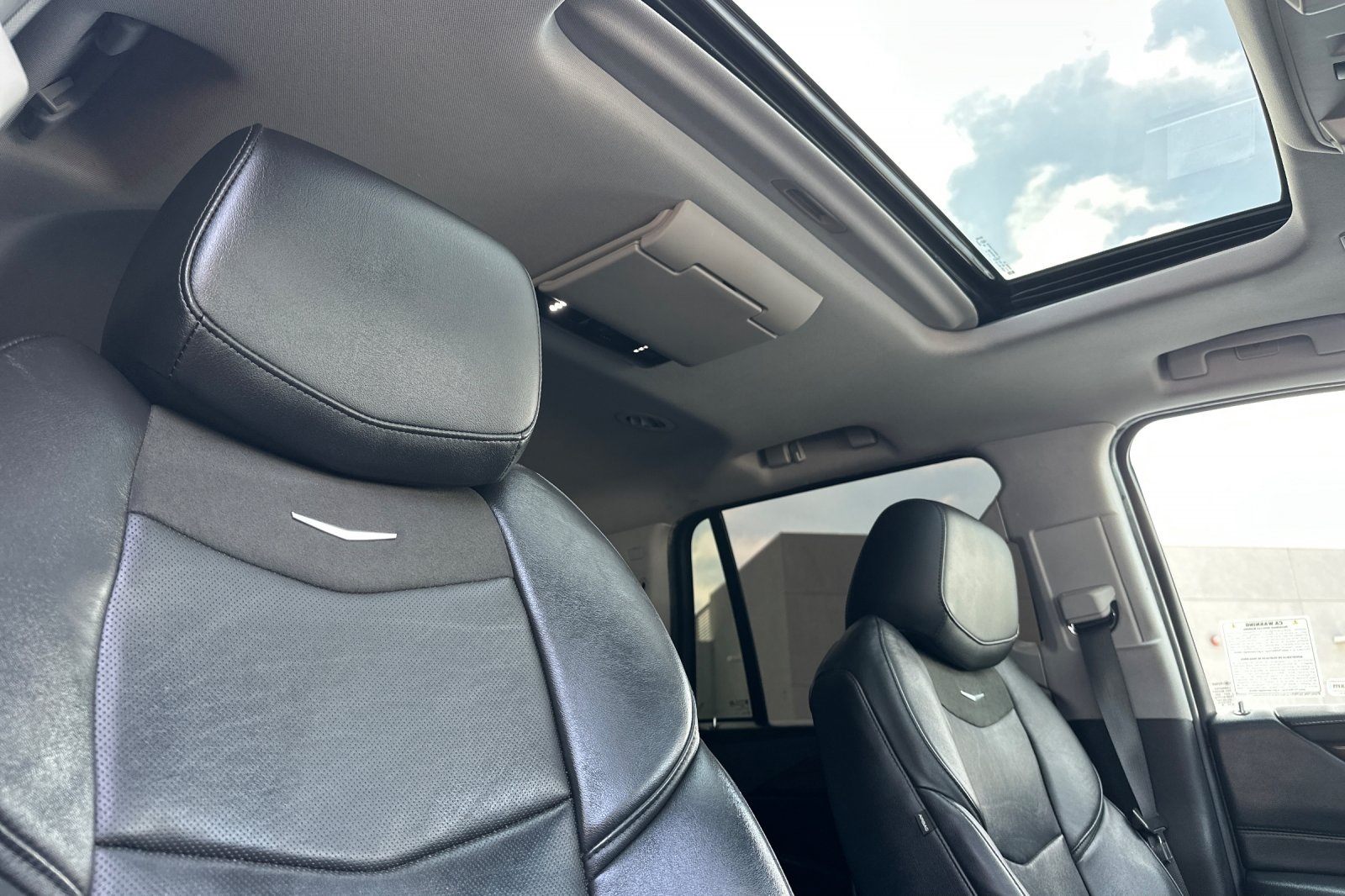 2019 Cadillac Escalade Premium Luxury photo 18