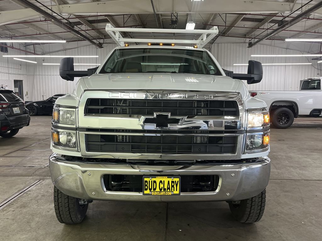2024 Chevrolet Silverado 5500HD Work Truck photo 2