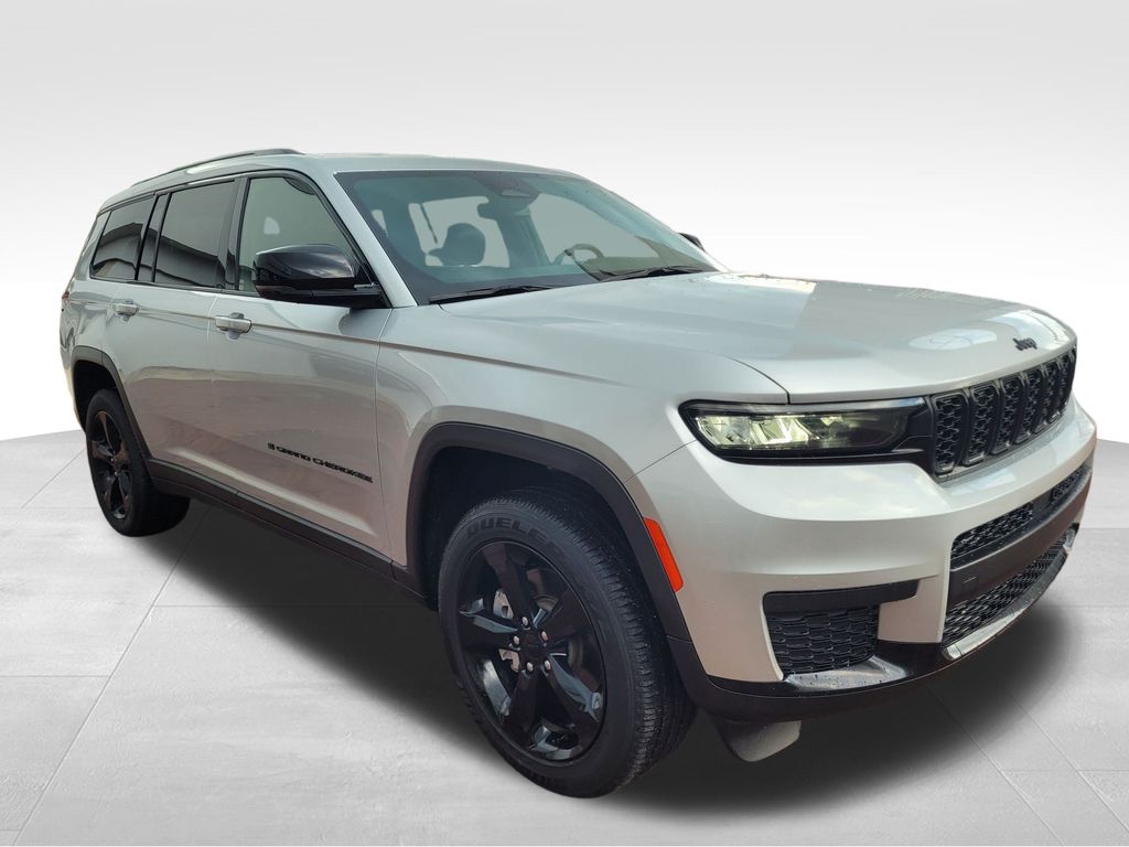 2024 Jeep Grand Cherokee Altitude photo 6