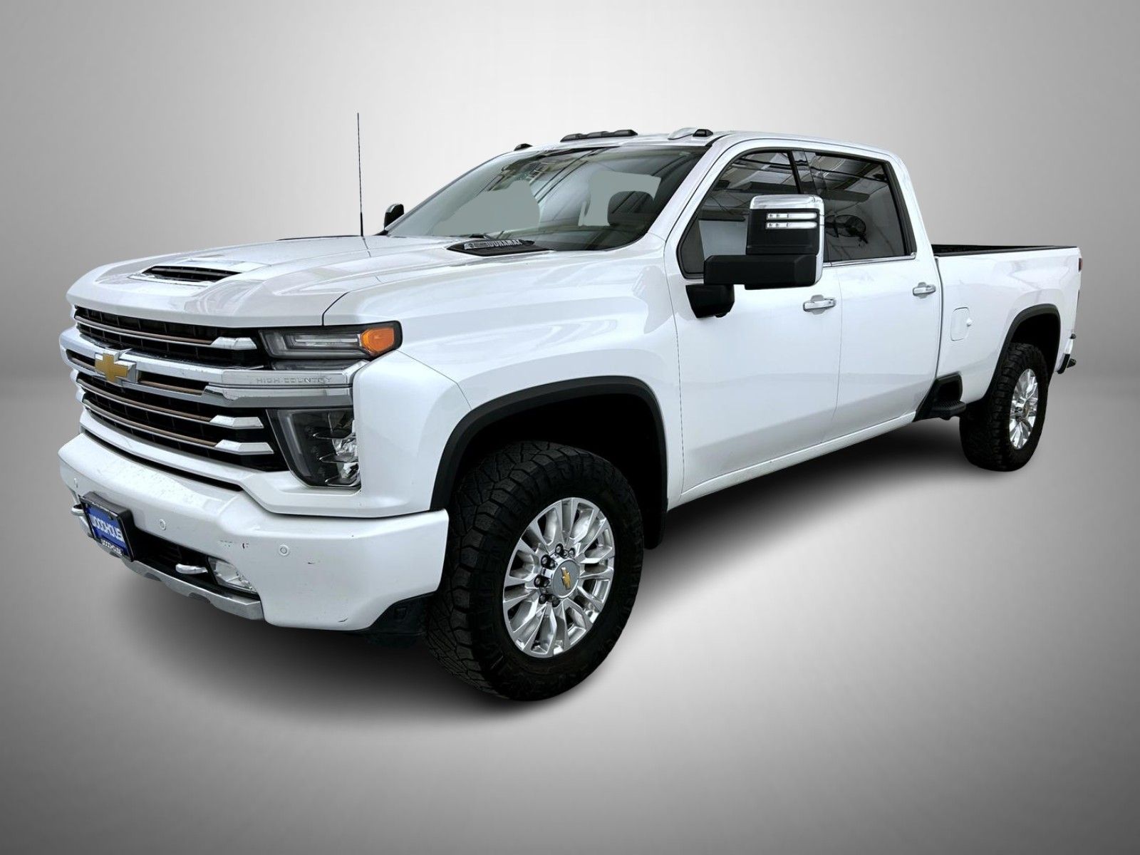2022 Chevrolet Silverado HD High Country's photo