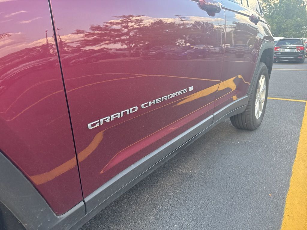 2023 Jeep Grand Cherokee Limited photo 4