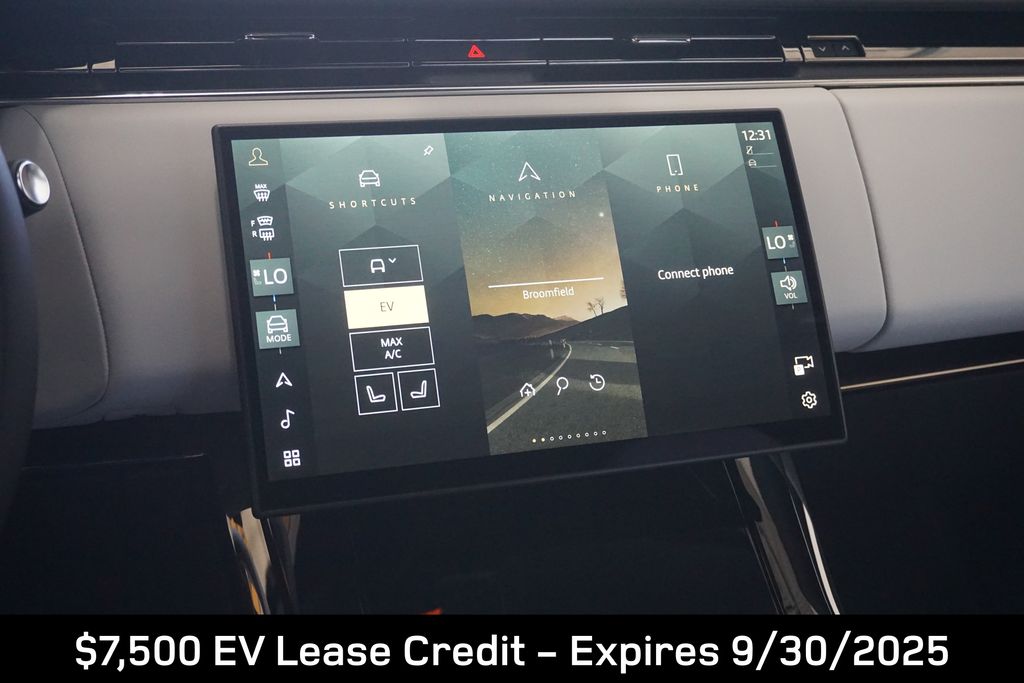 2025 Land Rover Range Rover Sport SE photo 13