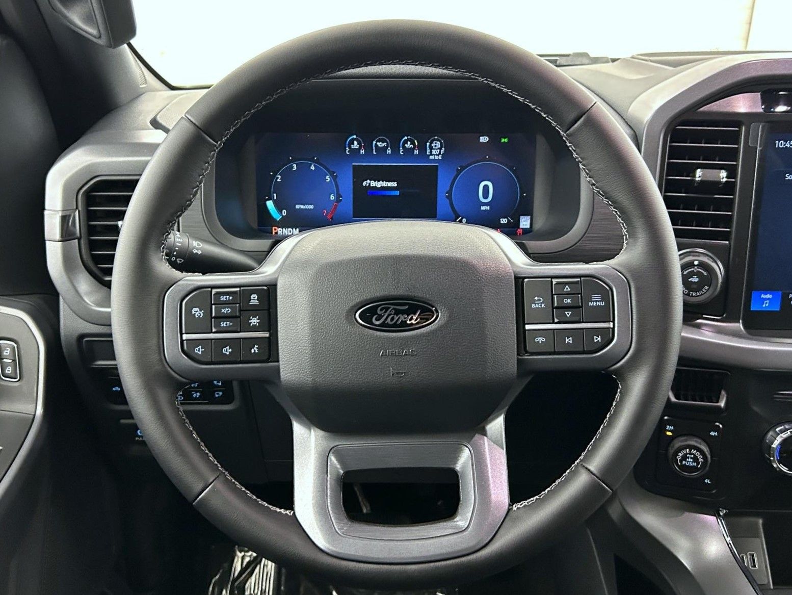 2025 Ford F-150 XLT photo 8