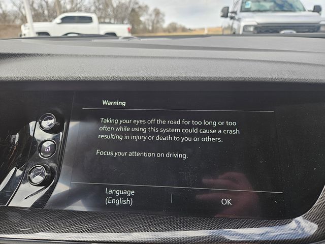 2022 Buick Envision Essence photo 8