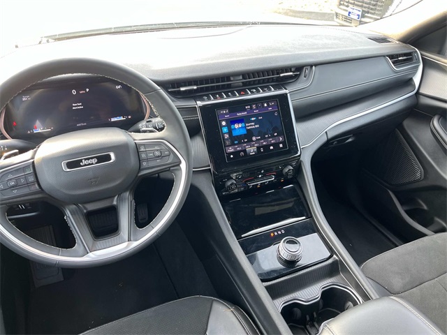 2024 Jeep Grand Cherokee Altitude photo 12