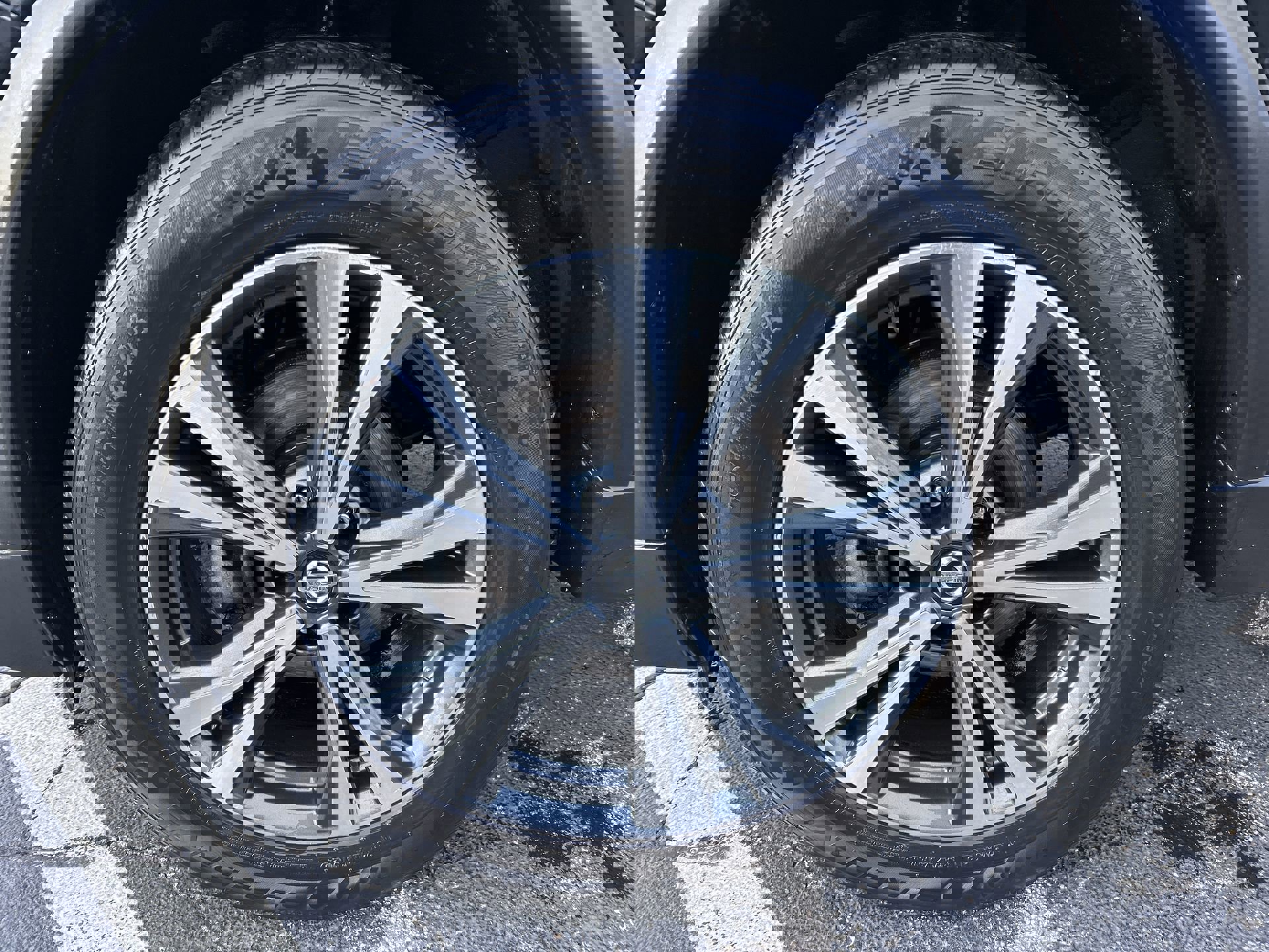 Used 2018 Nissan Rogue SL with VIN 5N1AT2MV2JC744854 for sale in Kansas City