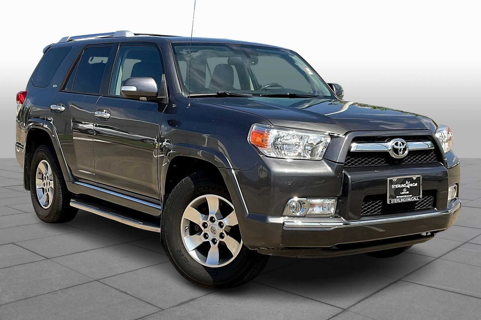 2013 Toyota 4Runner SR5 photo 2