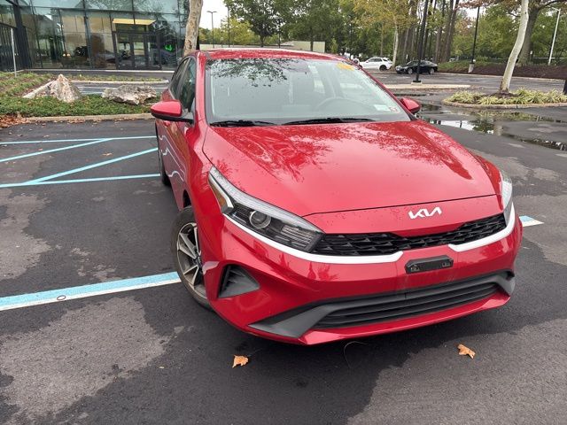 2023 Kia Forte LXS photo 2