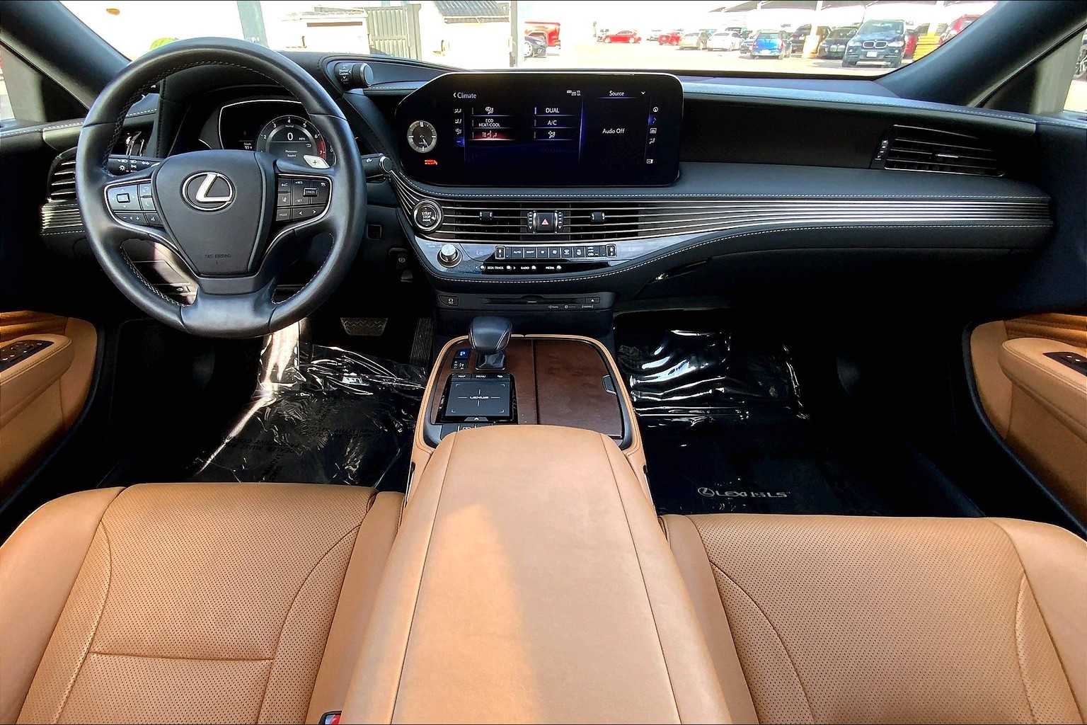 2022 Lexus LS 500 photo 13
