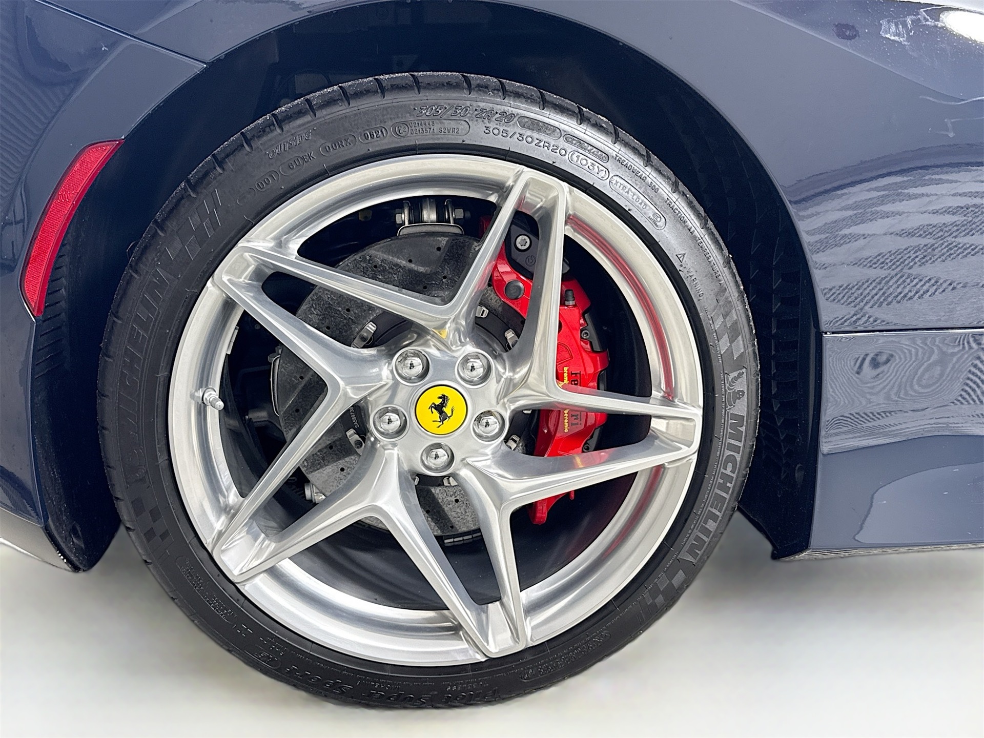 2022 Ferrari F8 Spider Base photo 23