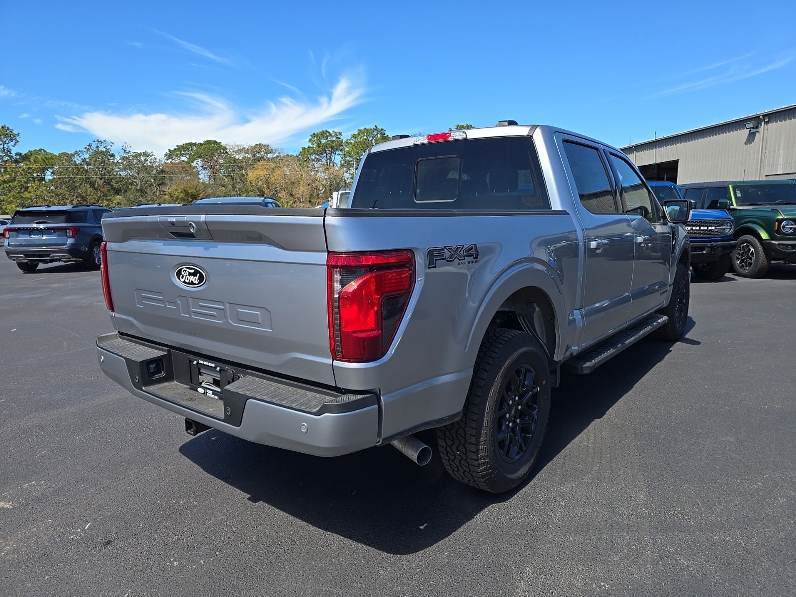 2025 Ford F-150 XLT photo 4