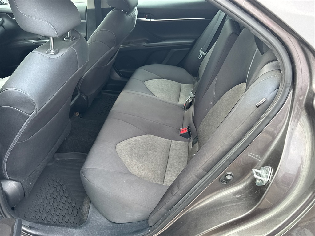 2021 Toyota Camry LE photo 19
