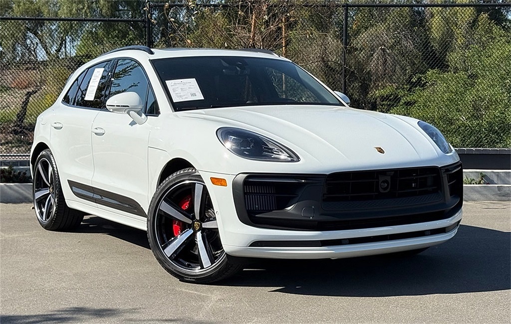 2025 Porsche Macan GTS photo 7