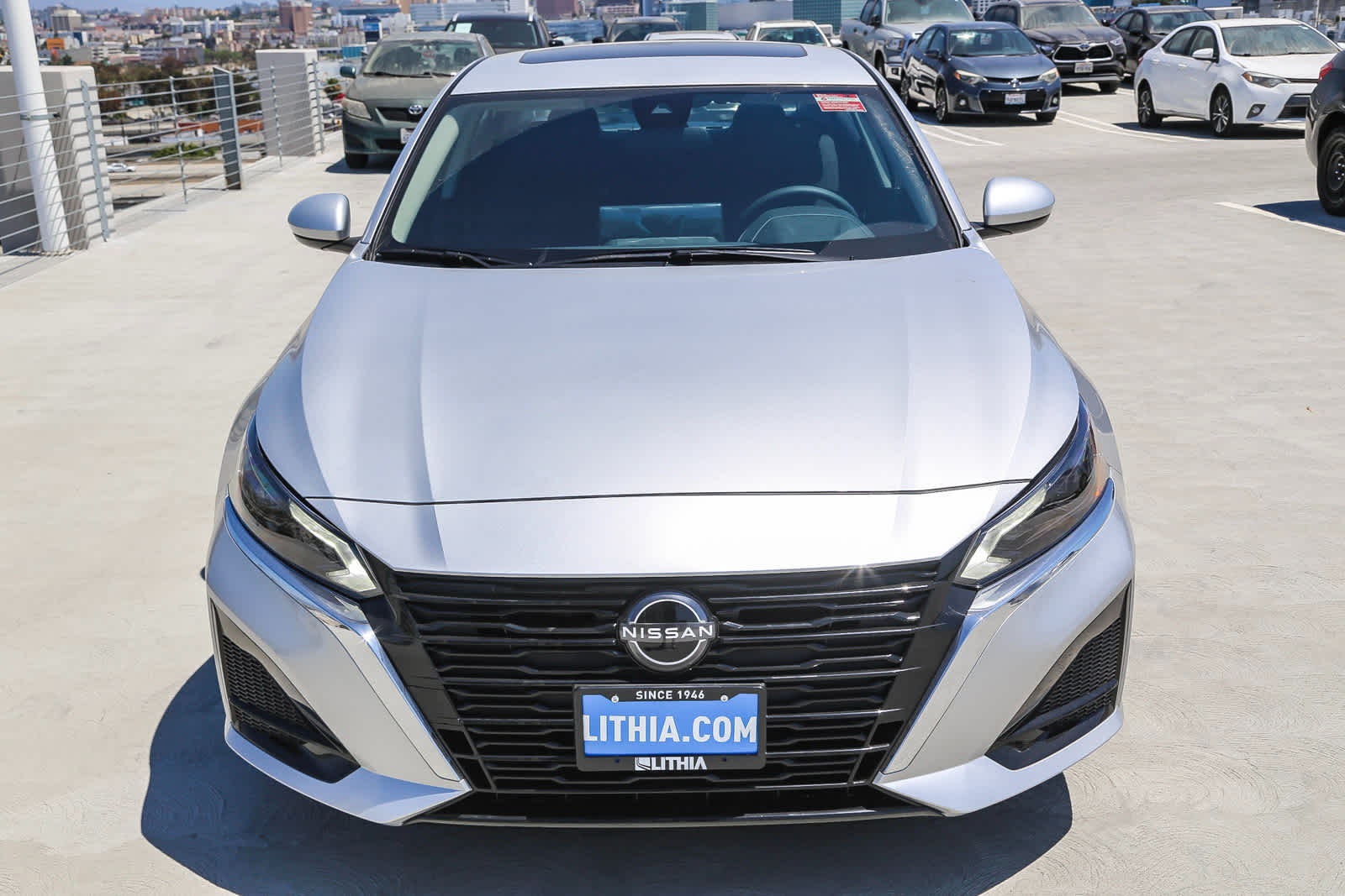 2025 Nissan Altima SV photo 2