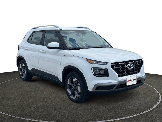 2025 Hyundai Venue SEL Limited photo 7
