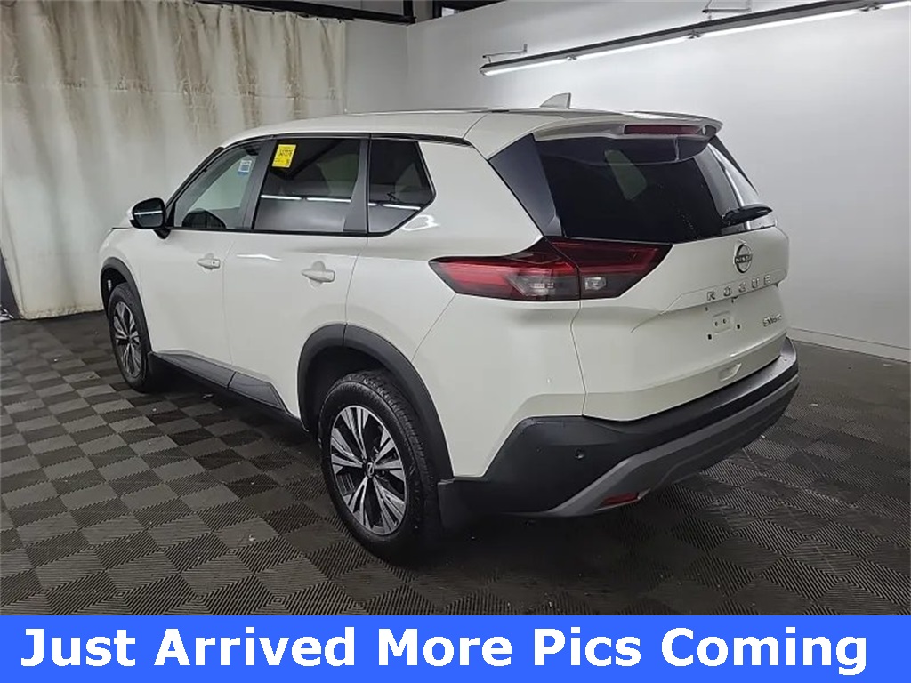 2023 Nissan Rogue SV photo 2