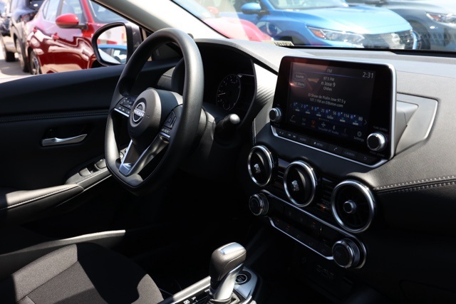 2025 Nissan Sentra SV photo 19