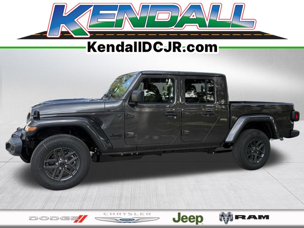 2026 Jeep Gladiator Sport S's photo