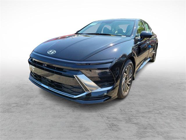 2025 Hyundai Sonata Hybrid Limited photo 3