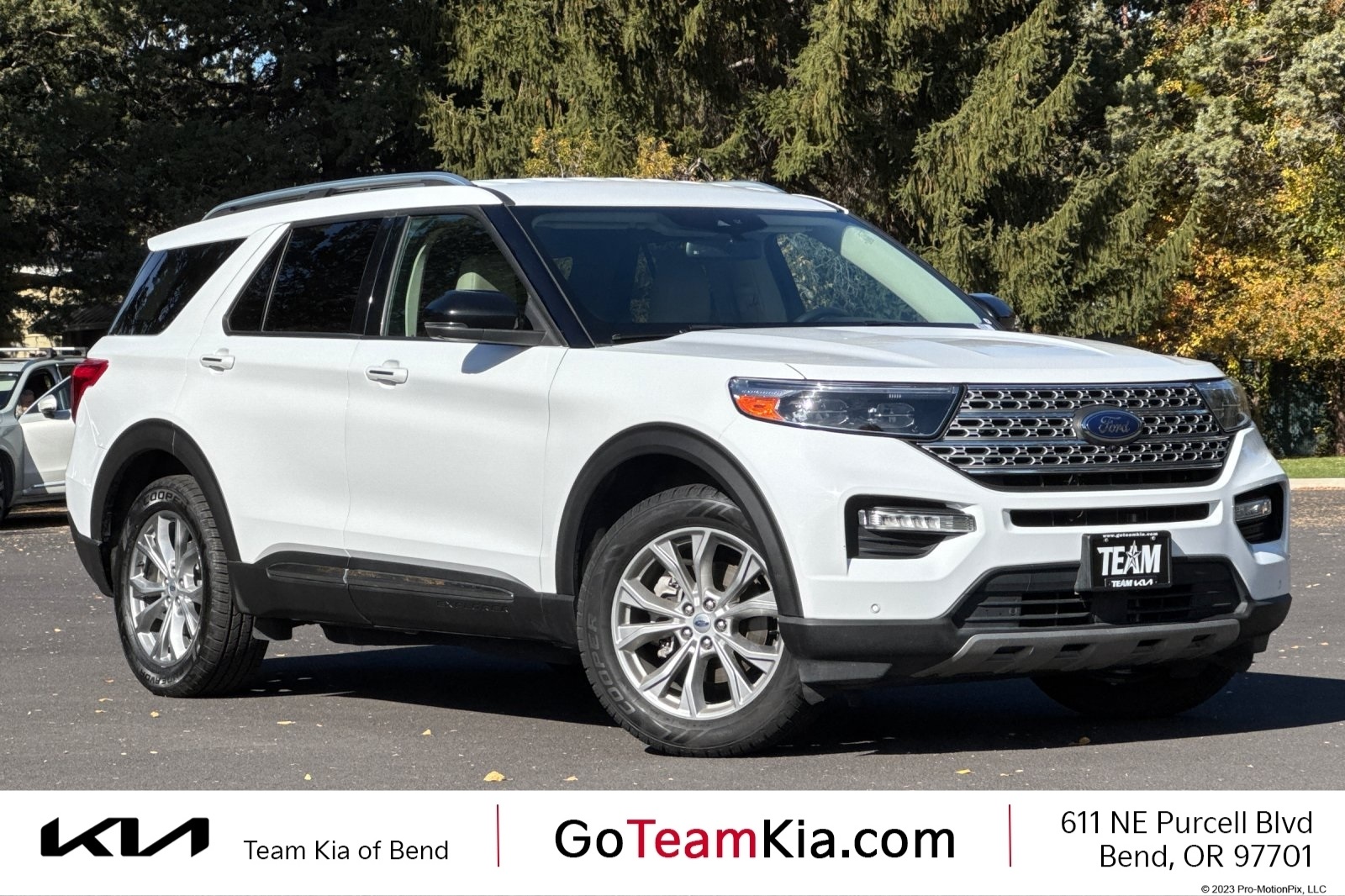 2021 Ford Explorer Limited's photo