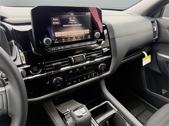 2025 Nissan Pathfinder Rock Creek photo 17