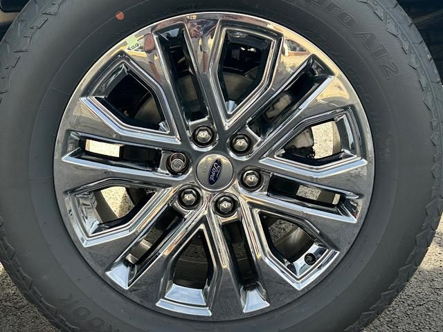 2025 Ford F-150 Lariat photo 39
