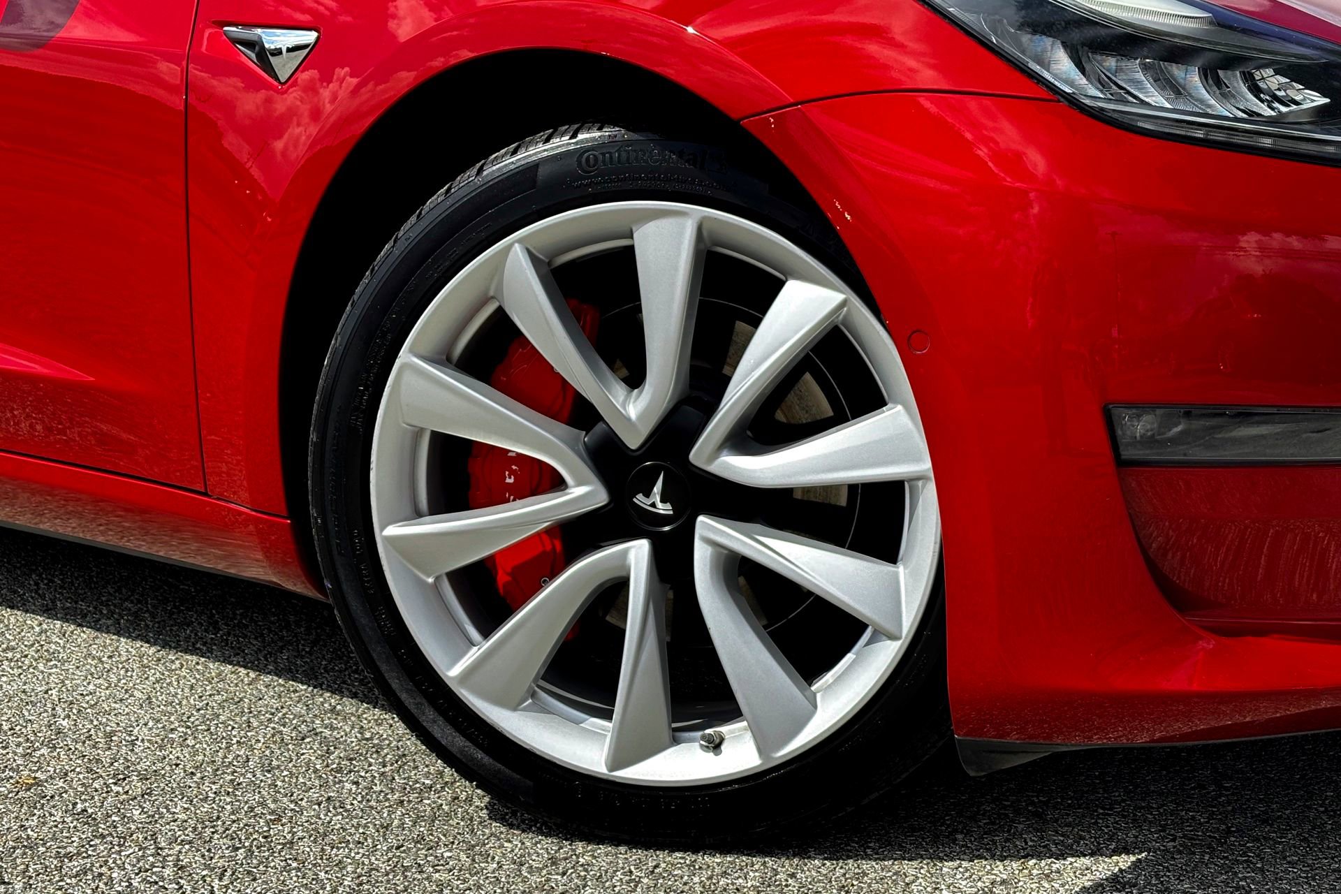 2018 Tesla Model 3 Long Range photo 2
