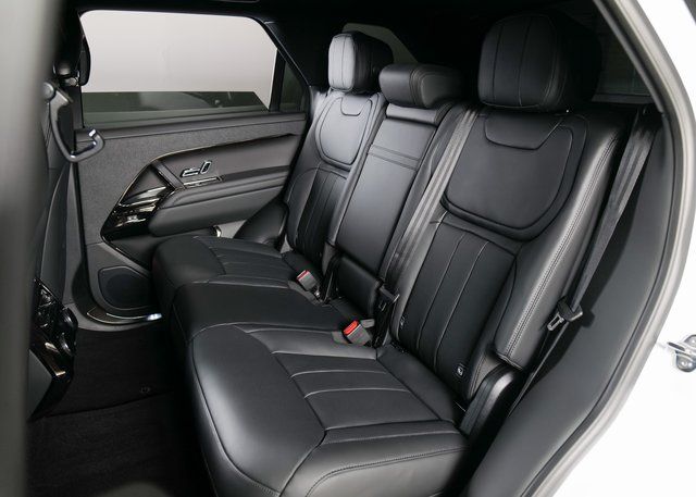 2025 Land Rover Range Rover Sport SE photo 5