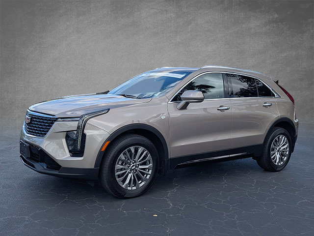 2024 Cadillac XT4 Premium Luxury photo 2
