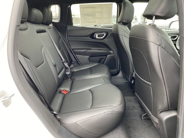 2025 Jeep Compass Limited photo 32
