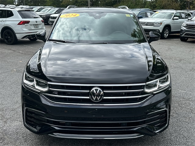 2024 Volkswagen Tiguan SEL R-Line Black photo 2