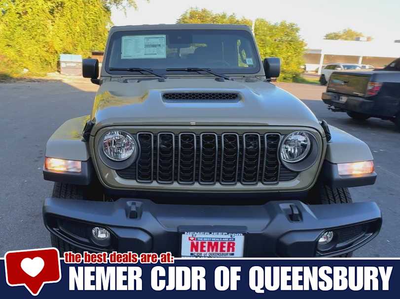 2025 Jeep Gladiator Sport S photo 3
