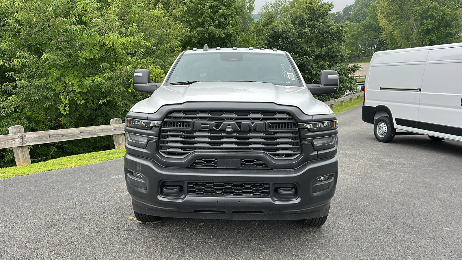 2025 Ram 3500 Tradesman photo 3