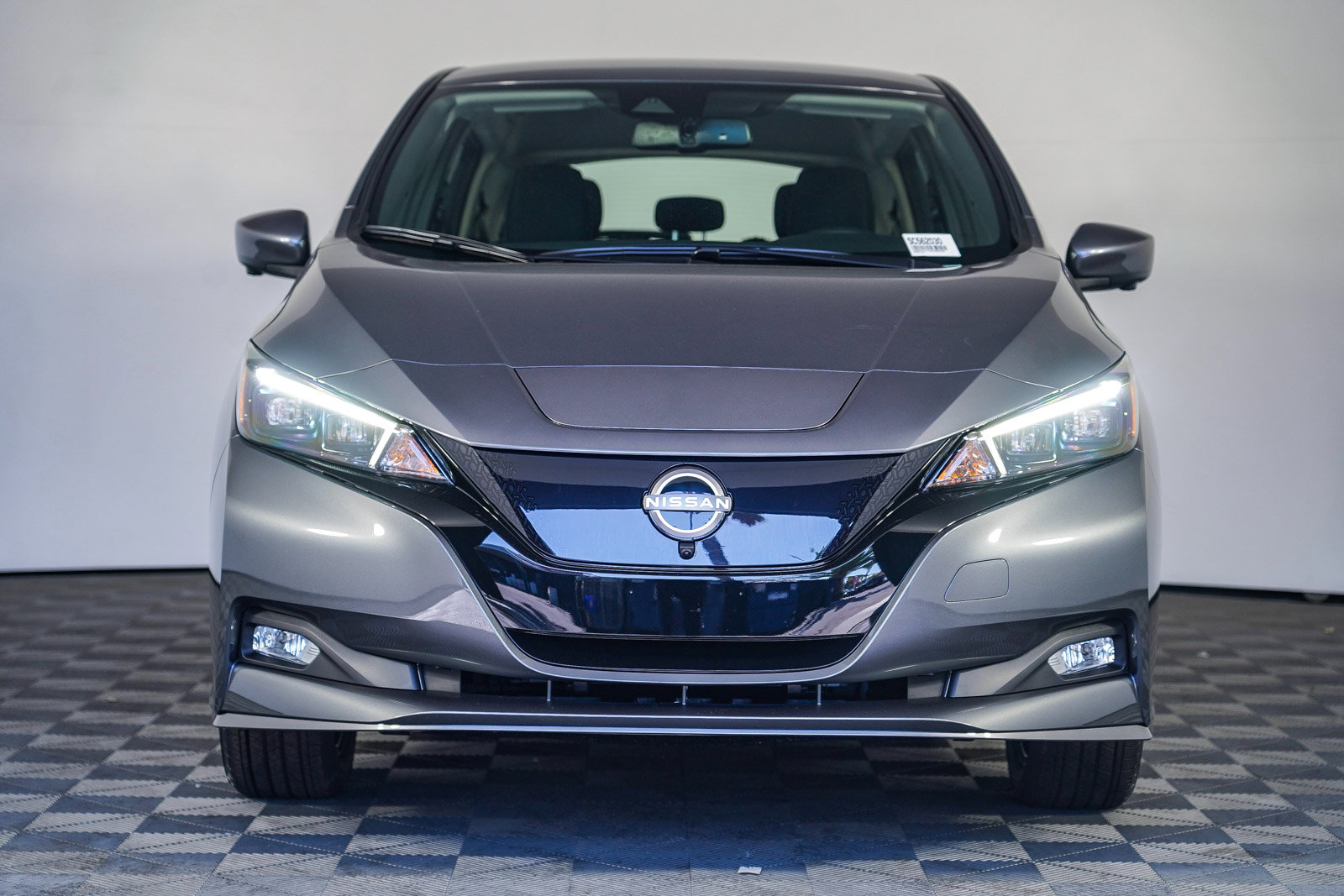 2025 Nissan Leaf SV Plus photo 4